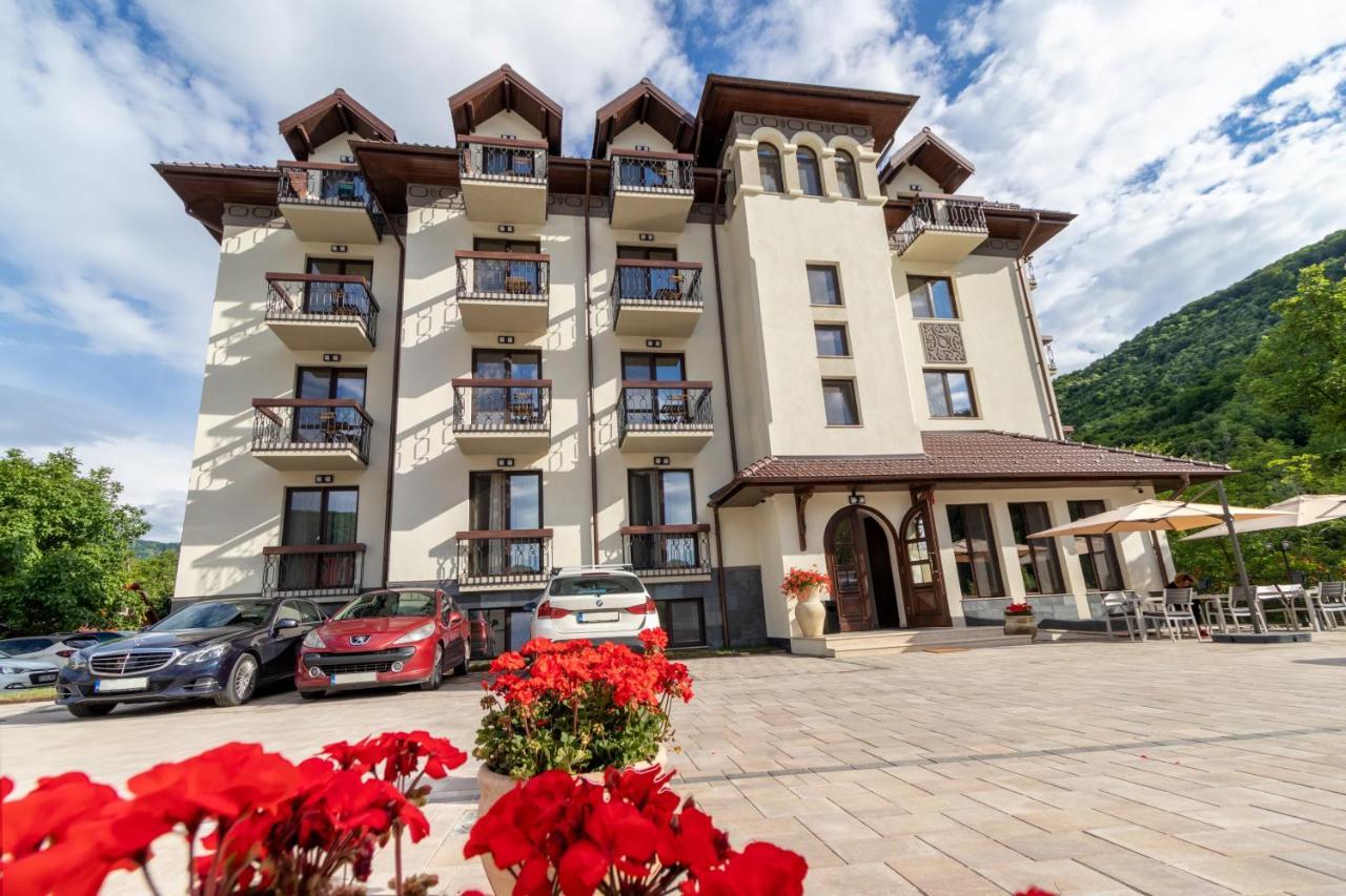 River Hotel & Spa Calimanesti Ngoại thất bức ảnh