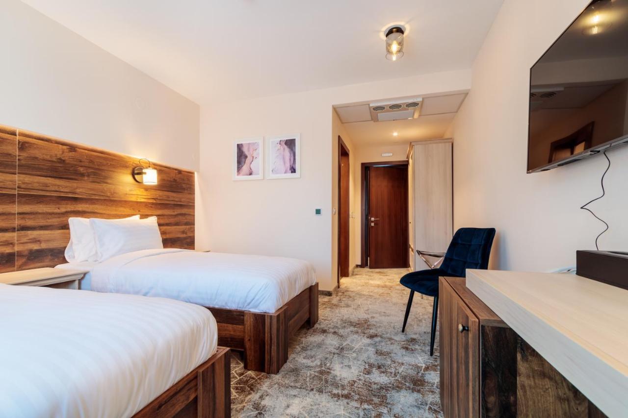 River Hotel & Spa Calimanesti Ngoại thất bức ảnh